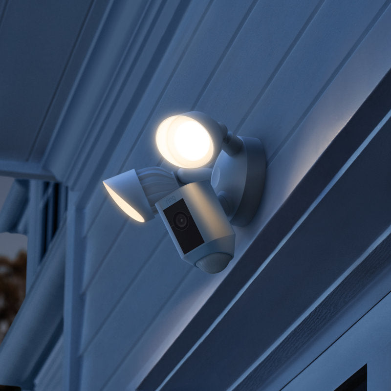 125W LED Outdoor Security Flood Light with Motion Sensor & Video - Dusk-to-Dawn Lighting, Smart Motion Alerts, and Real-Time Monitoring