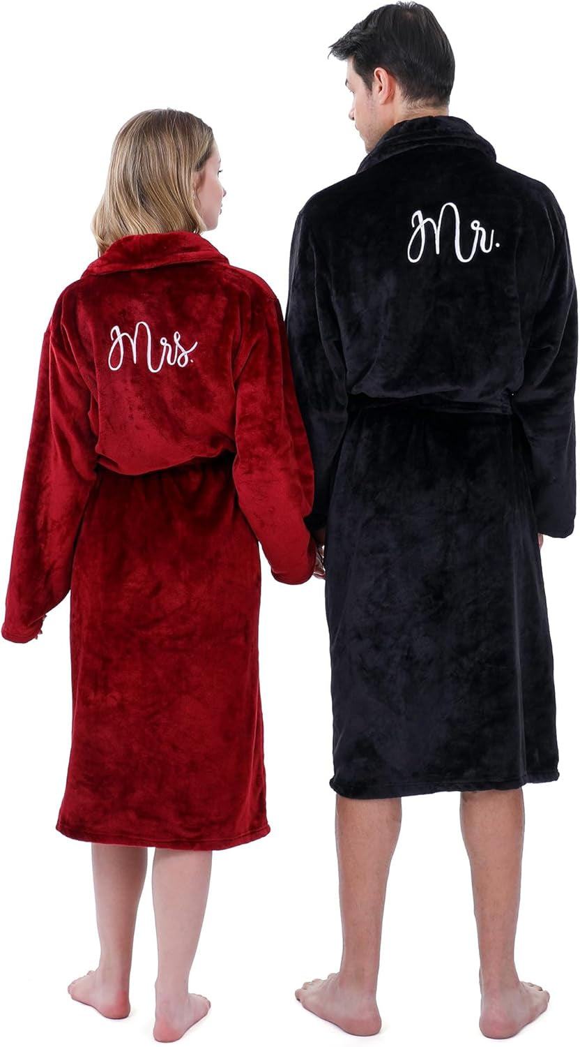 2 Pcs His and Hers Robes for Couples Mr and Mrs Bathrobes Embroidered Matching Robes Valentine'S Day Engagement Gifts