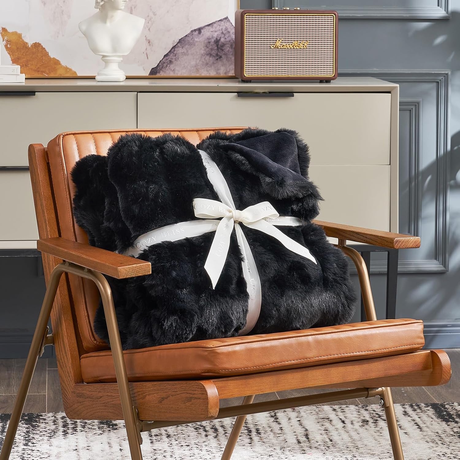 Faux Fur Throw Blanket for Couch, Fuzzy Soft Plush Thick Bubble Blanket for Sofa Bedroom Living Room, 50 * 60 Inches Black